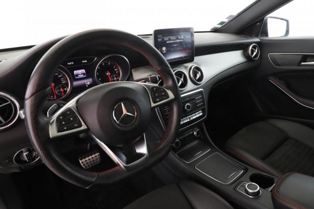 Mercedes Benz Cla image 6