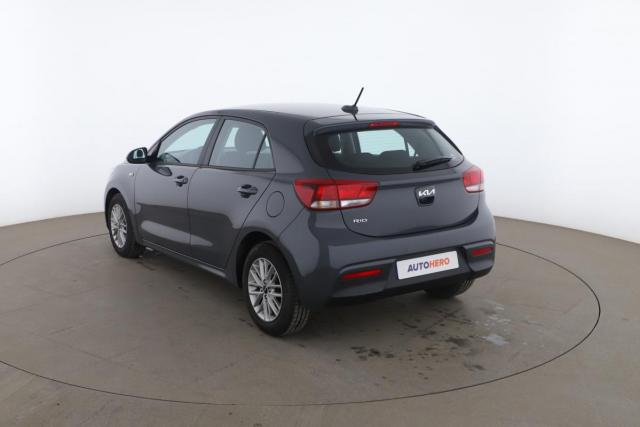 Kia Rio image 6