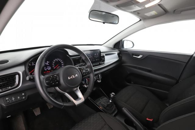 Kia Rio image 8