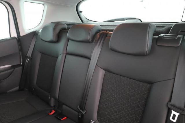 Peugeot 3008 image 2