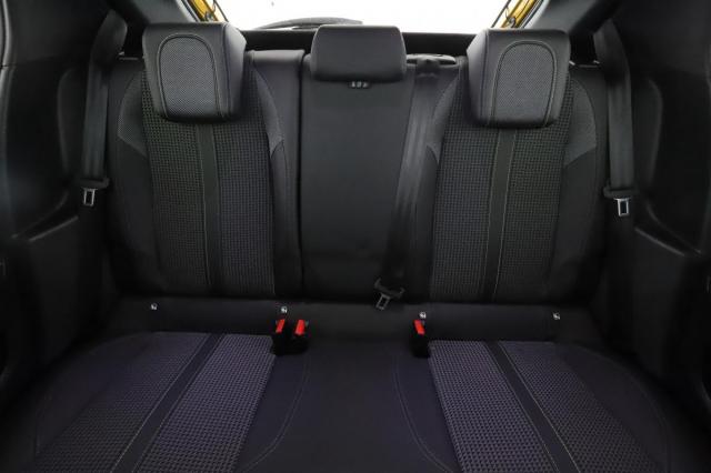 Peugeot 208 image 7