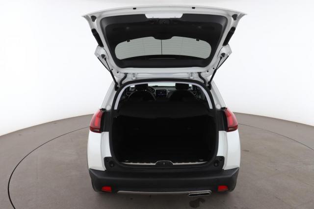Peugeot 2008 image 3