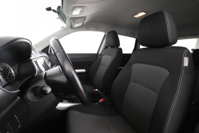 Suzuki Vitara image 6