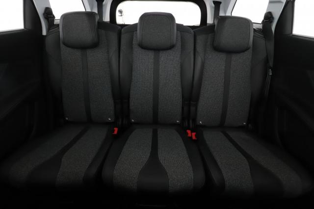 Peugeot 5008 image 9