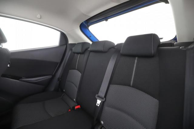 Mazda 2 image 7
