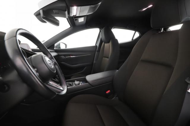Mazda 3 image 8