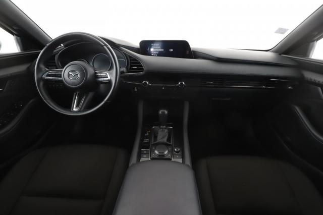 Mazda 3 image 1