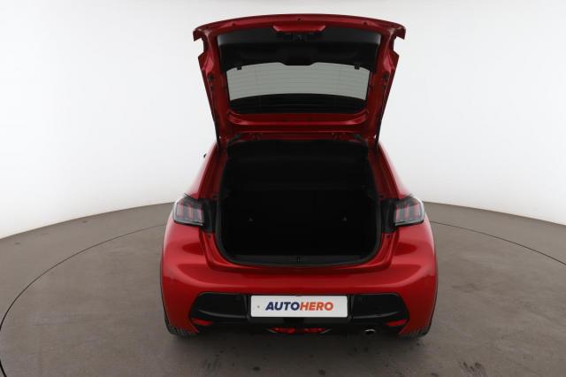 Peugeot 208 image 8