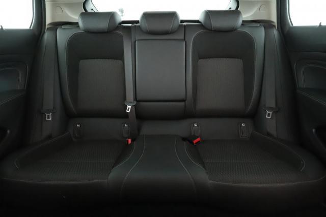 Opel Insignia image 2