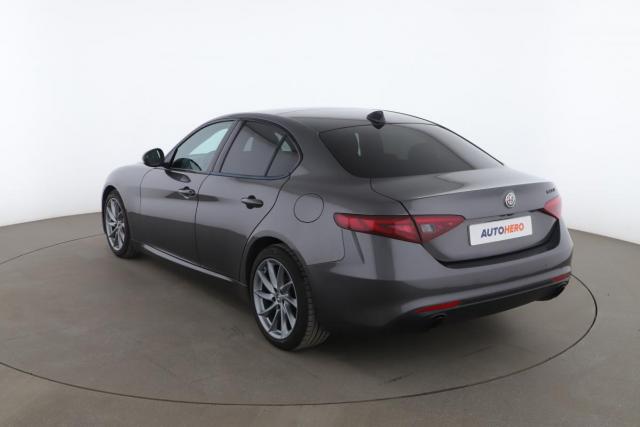 Alfa Romeo Giulia image 9