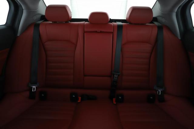 Alfa Romeo Giulia image 4