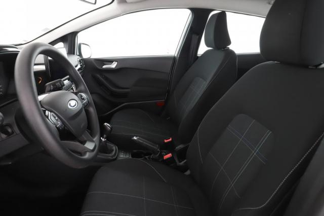 Ford Fiesta image 9