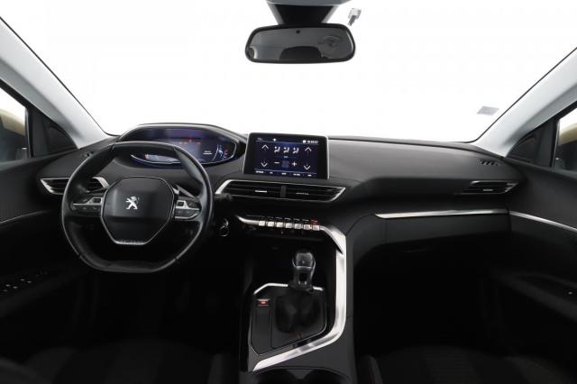 Peugeot 3008 image 2