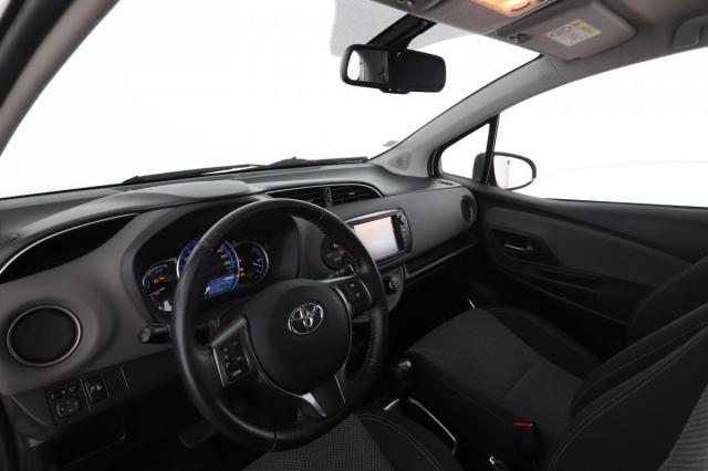 Toyota Yaris image 2