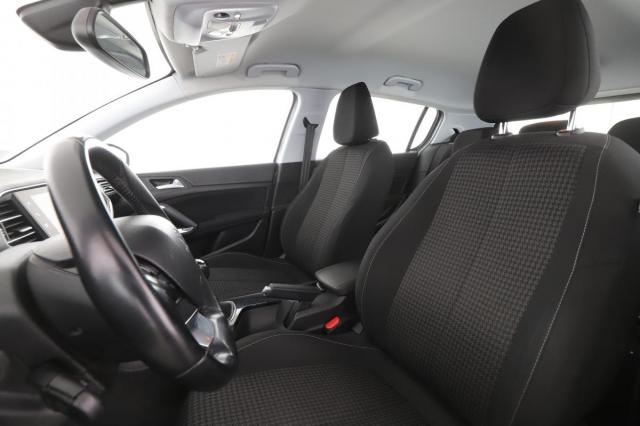 Peugeot 308 image 8