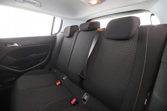 Peugeot 308 image 9