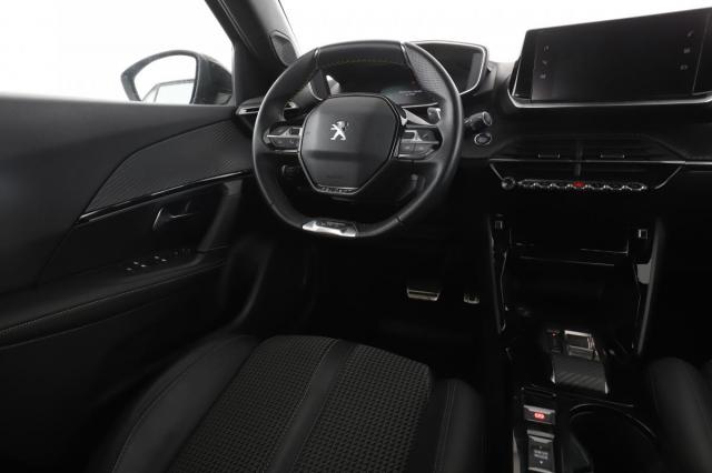 Peugeot 2008 image 7