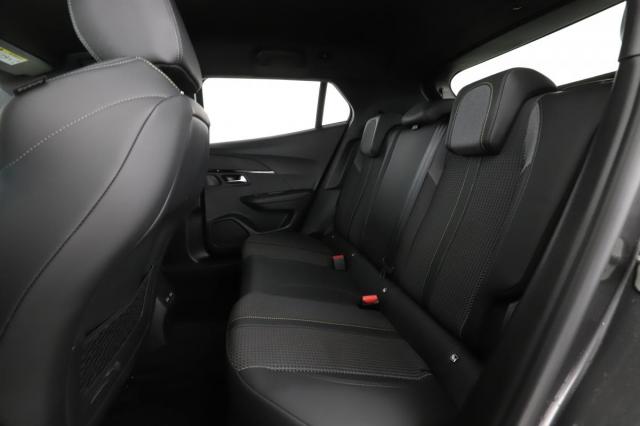 Peugeot 2008 image 1