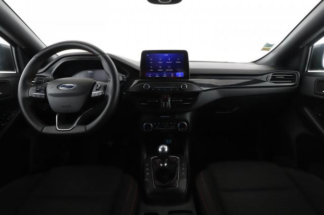 Ford Focus image 9