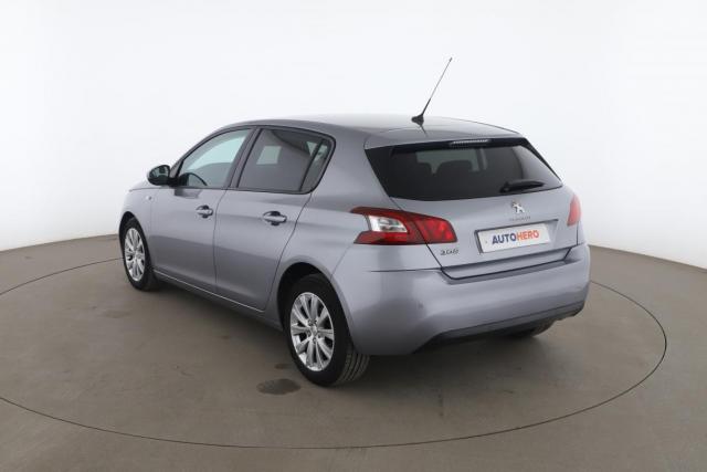 Peugeot 308 image 2