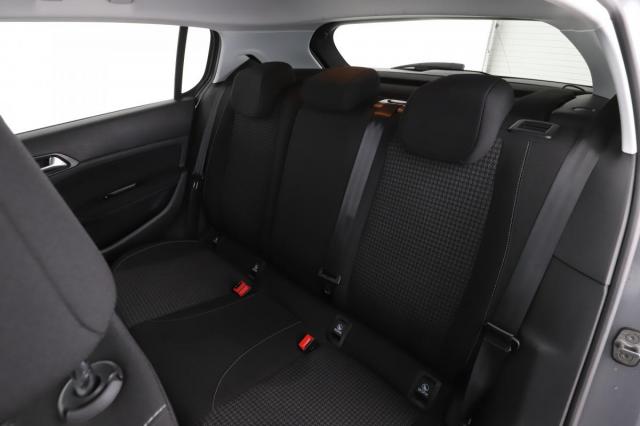 Peugeot 308 image 1