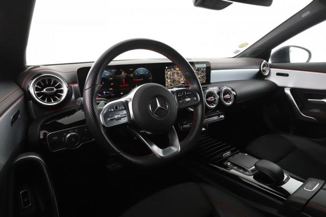 Mercedes Benz Cla image 8