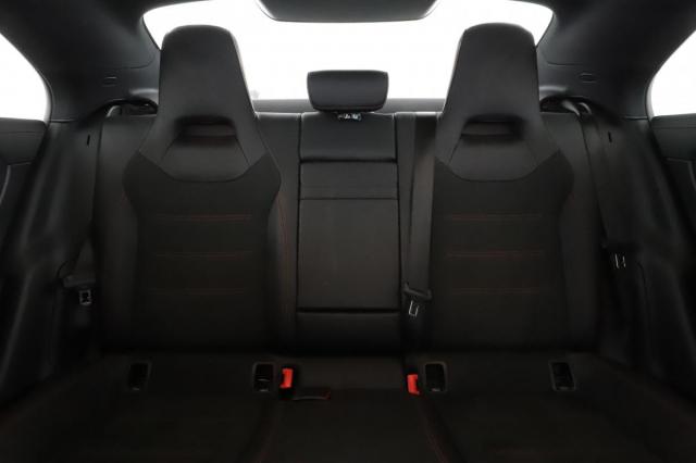 Mercedes Benz Cla image 9