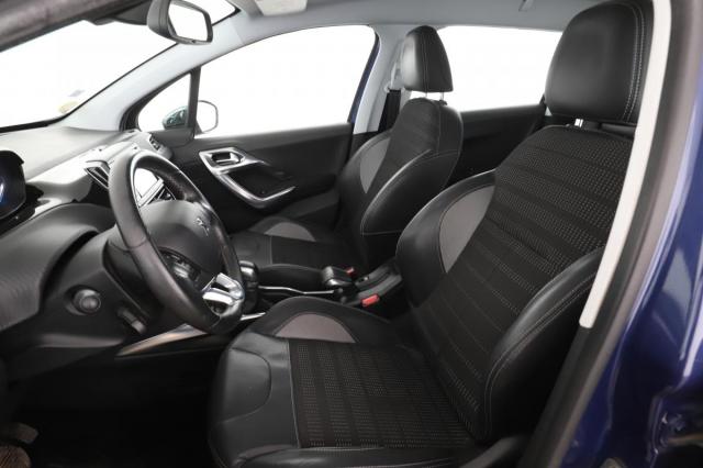 Peugeot 2008 image 8