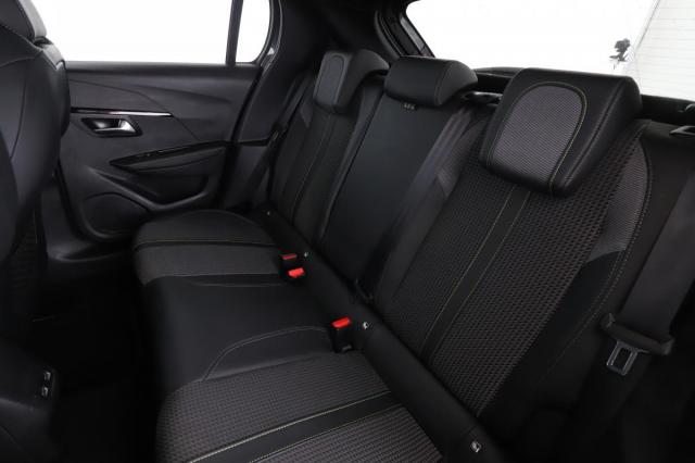 Peugeot 208 image 1