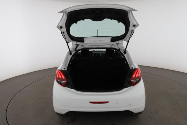Peugeot 208 image 5
