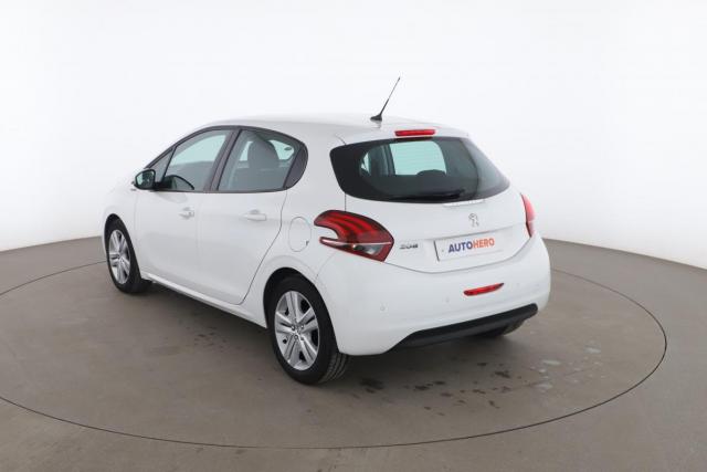 Peugeot 208 image 3