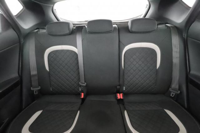 Kia Cee'D image 9