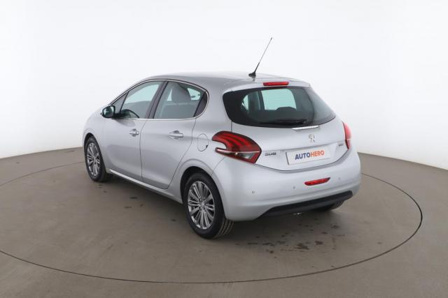 Peugeot 208 image 5
