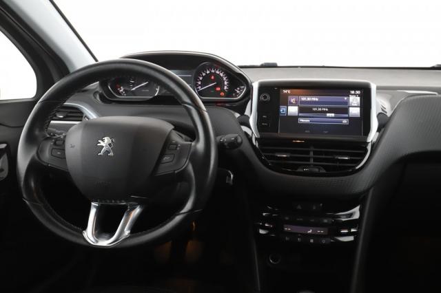 Peugeot 208 image 6
