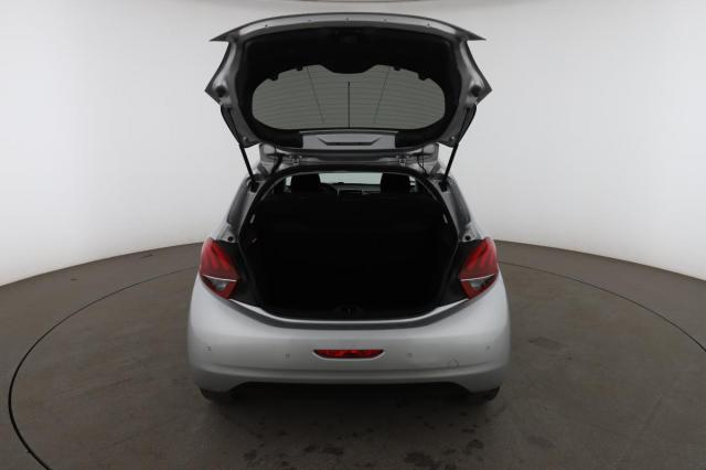 Peugeot 208 image 9