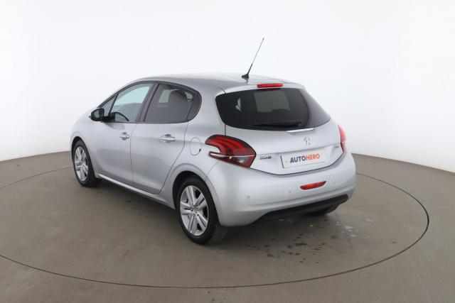 Peugeot 208 image 2