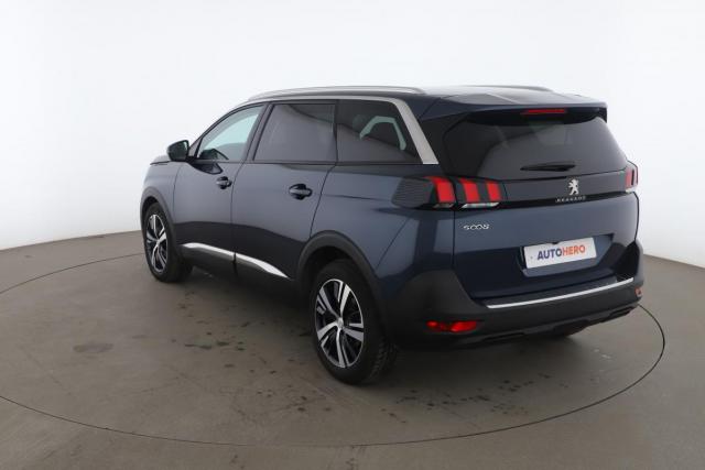 Peugeot 5008 image 1