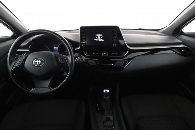 Toyota C-Hr image 5