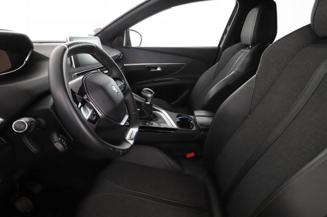 Peugeot 5008 image 9