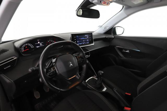 Peugeot 2008 image 1