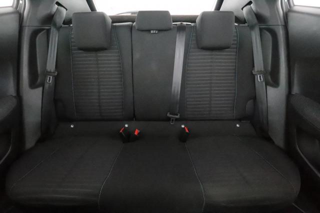 Peugeot 2008 image 8