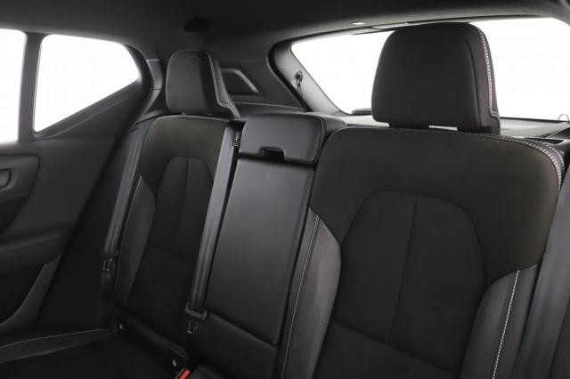Volvo Xc40 image 6