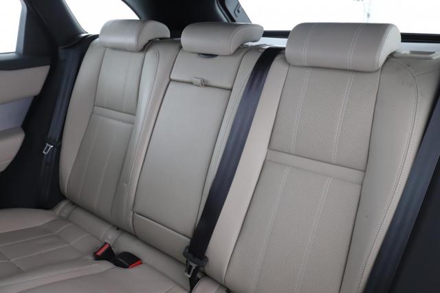 Land Rover Range Rover Velar image 6