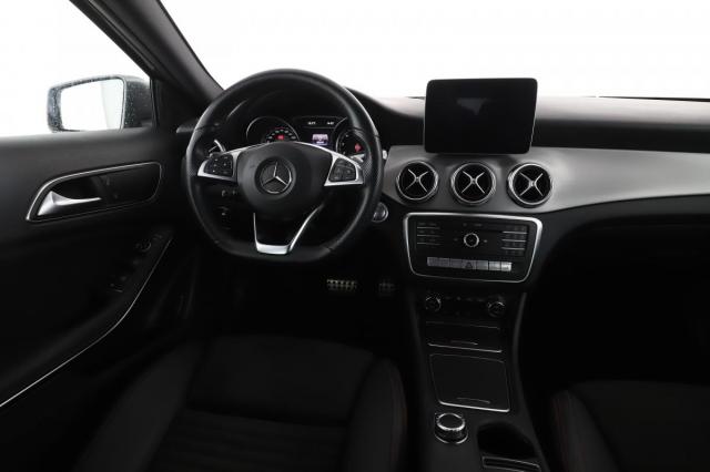 Mercedes Benz Gla image 6