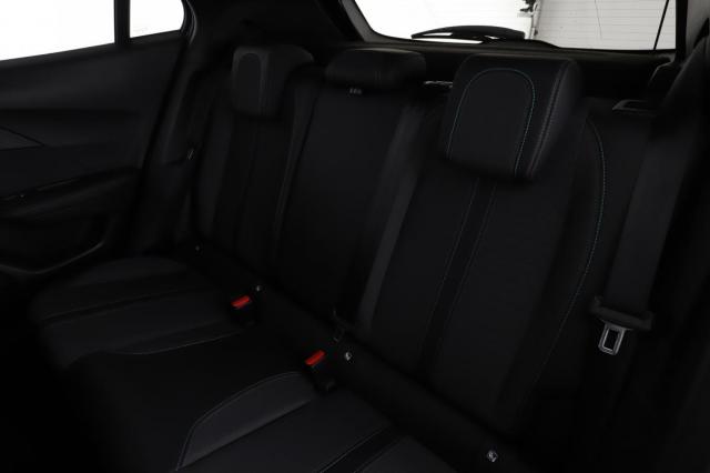 Peugeot 2008 image 2