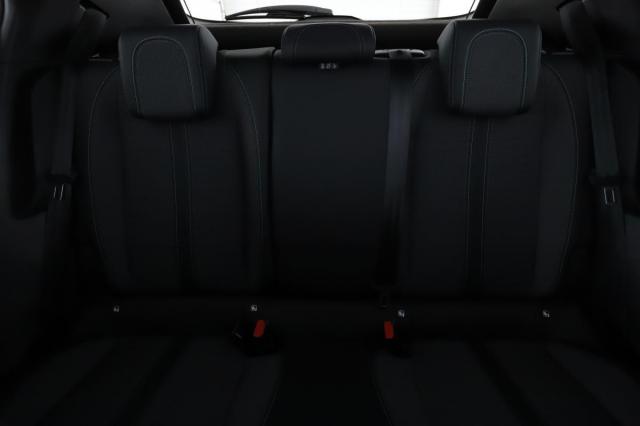 Peugeot 2008 image 8