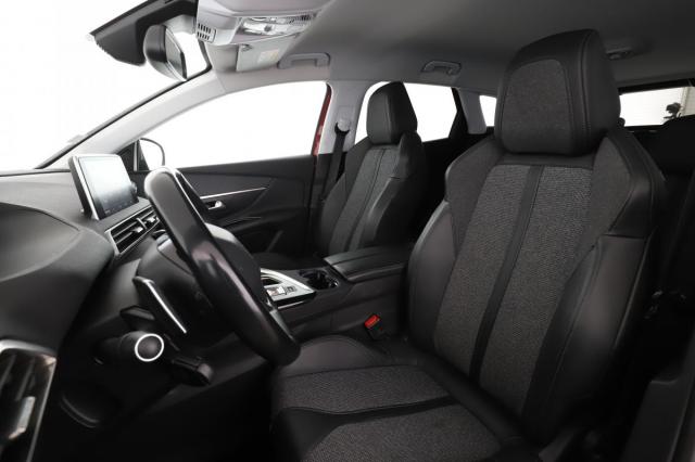 Peugeot 3008 image 2