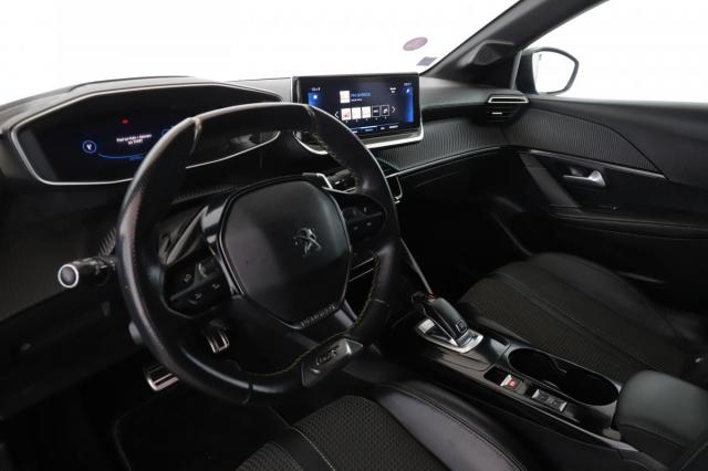 Peugeot 208 image 9