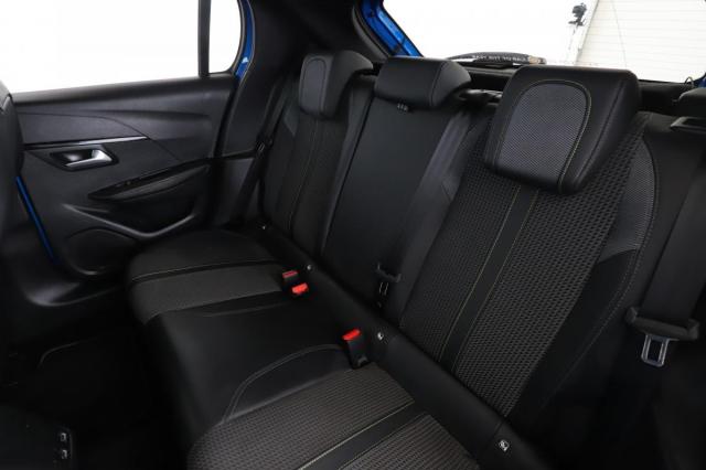 Peugeot 208 image 2