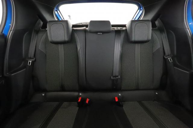 Peugeot 208 image 7